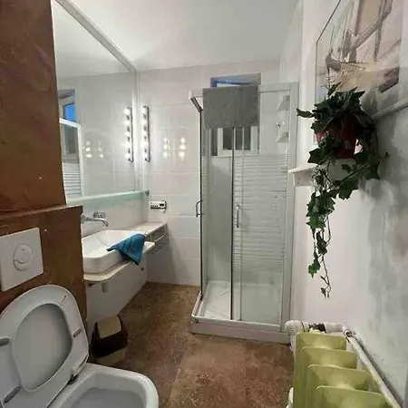 24 Ior By * Bukarest