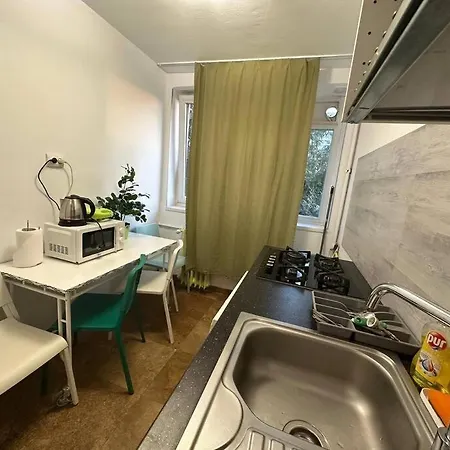 24 Ior By * Βουκουρέστι